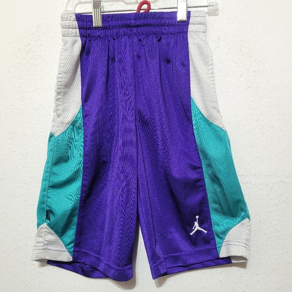 NIKE AIR JORDAN YOUTH BASKETBALL SHORTS GRAPE RETRO 5 SIZE S(8-10YRS) - Picture 1 of 11